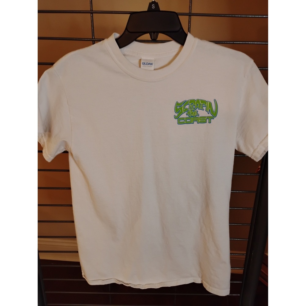 Gildan Scrapin the Coast Car Show Graphic T-Shirt White Small Mens Short Sleeve
